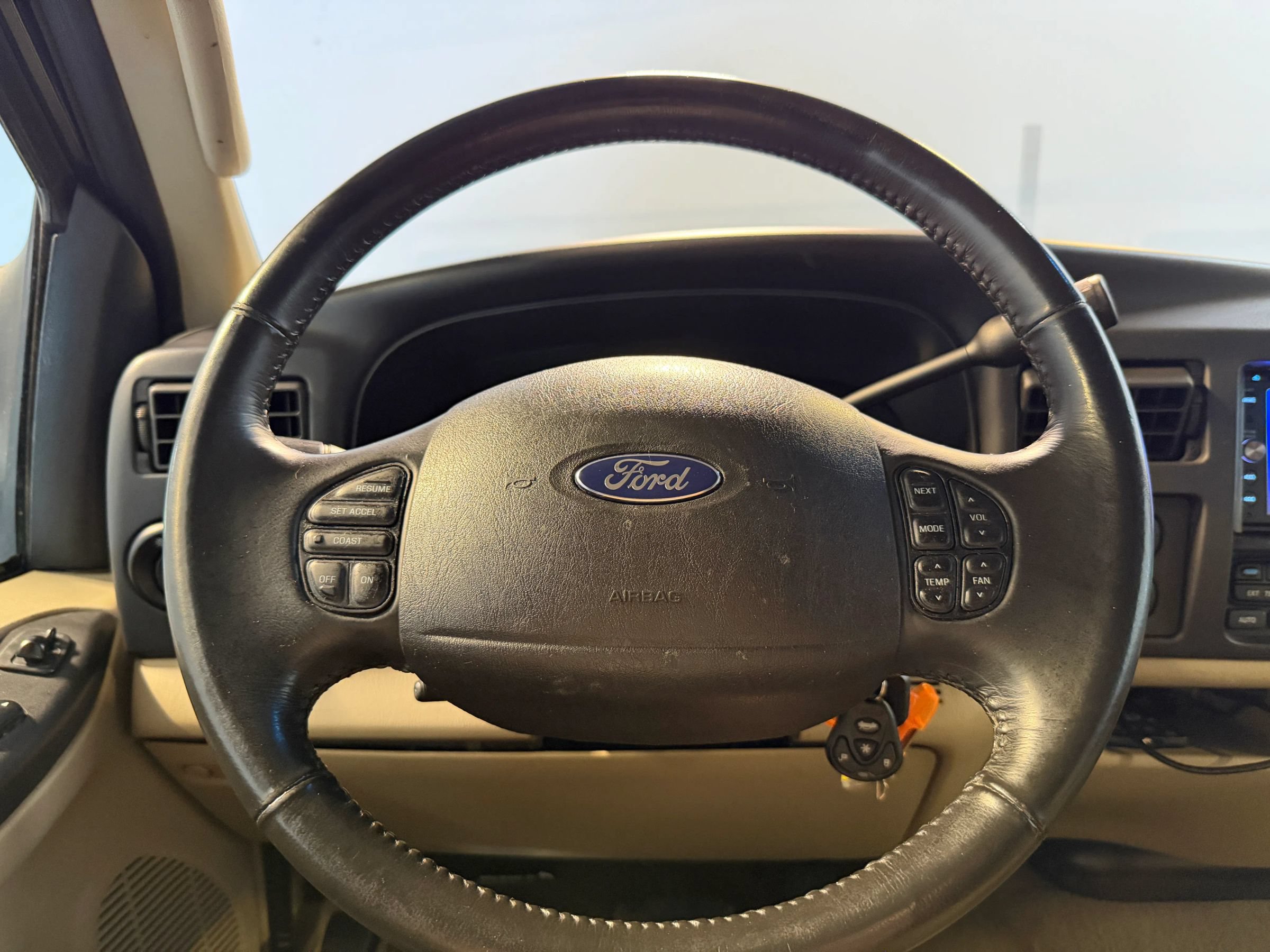 Used 2005 Ford Excursion Limited AWD/4WD image 12