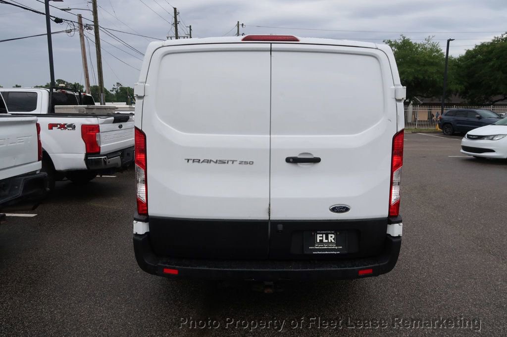 Used 2020 Ford Transit 250 Low Roof RWD image 4