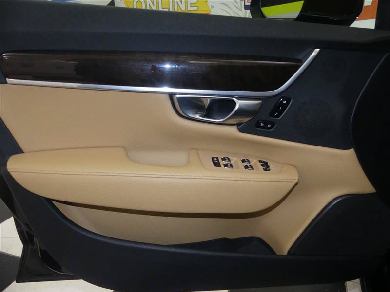 Used 2018 Volvo S90 T5 Momentum w/ Convenience Package FWD image 27