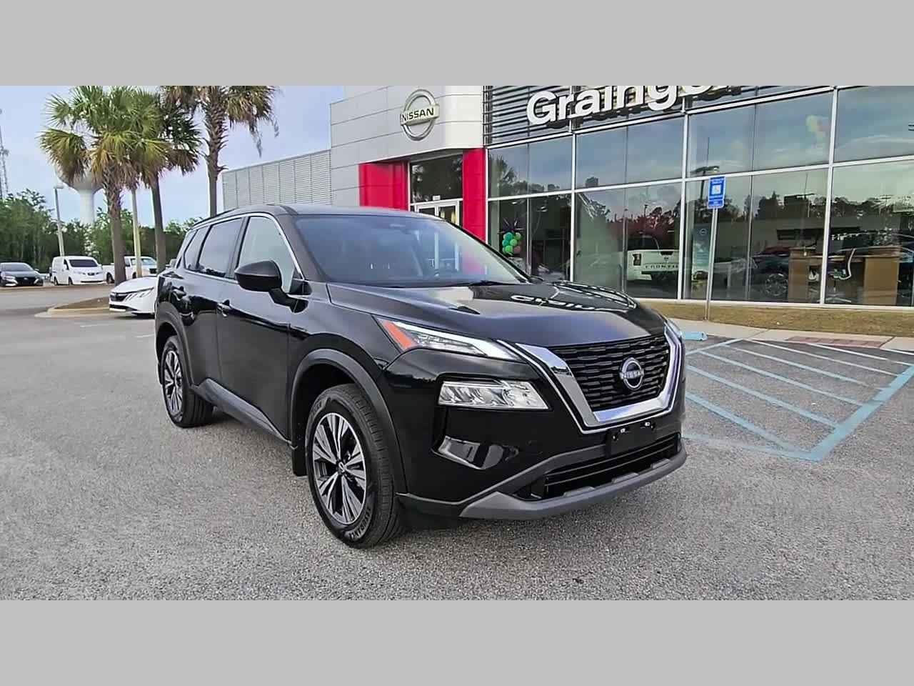 Used 2023 Nissan Rogue SV AWD/4WD image 19