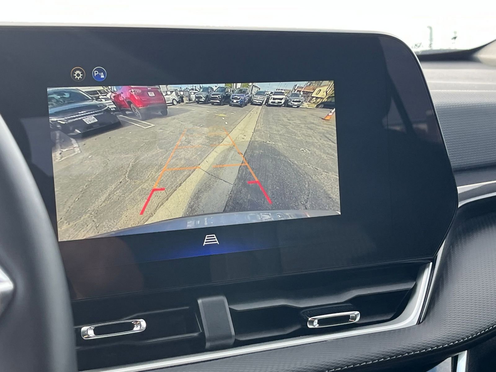 Used 2025 Chevrolet Equinox LT FWD image 24