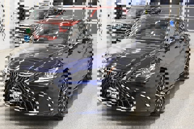 Used 2024 Lexus ES 350 image 9