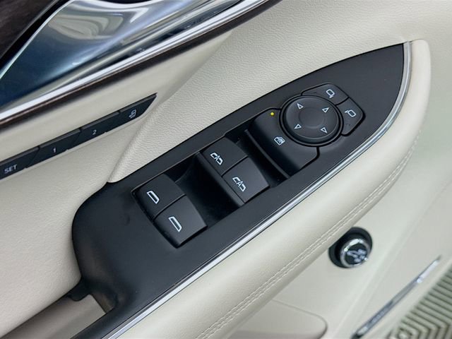 Used 2023 Buick Envision Avenir image 20