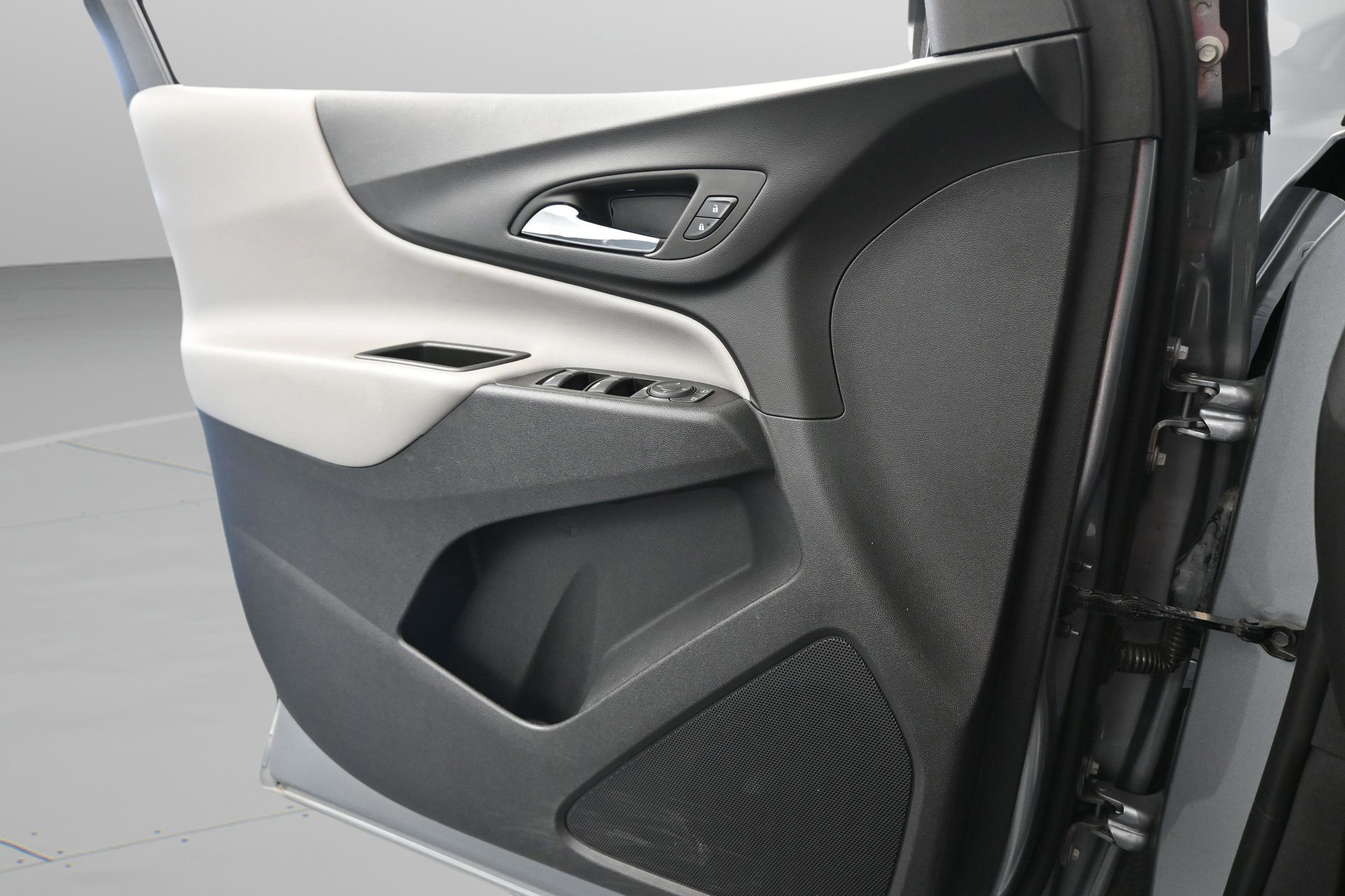 Used 2023 Chevrolet Equinox LS w/ LS Convenience Package FWD image 34
