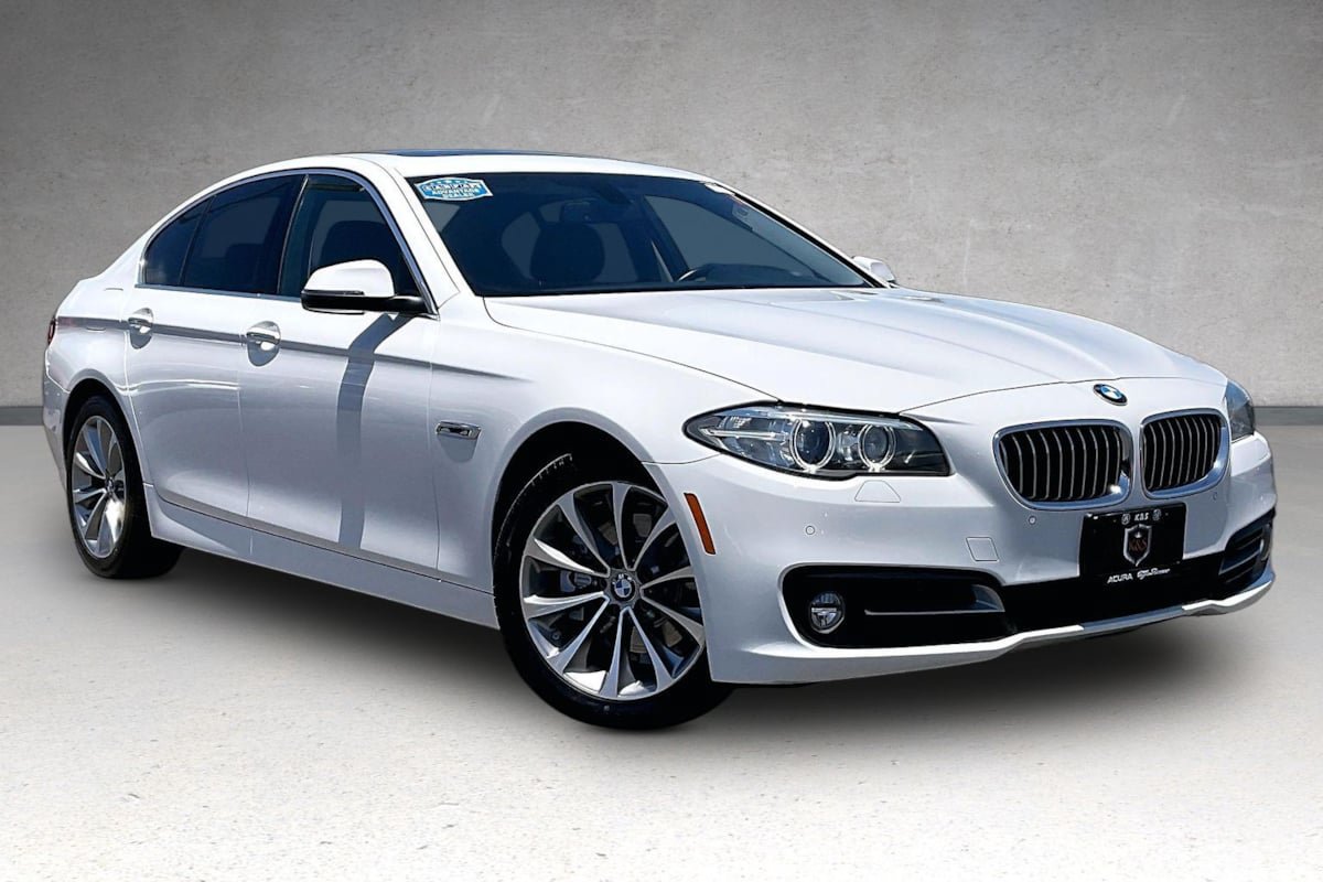 Used 2016 BMW 528i Sedan RWD image 2