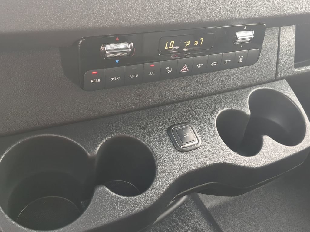 New 2025 Mercedes-Benz Sprinter 2500 image 8
