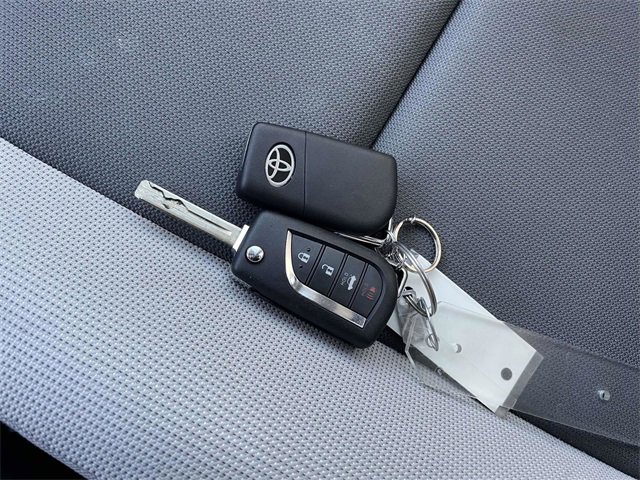 Certified 2023 Toyota Corolla LE image 32