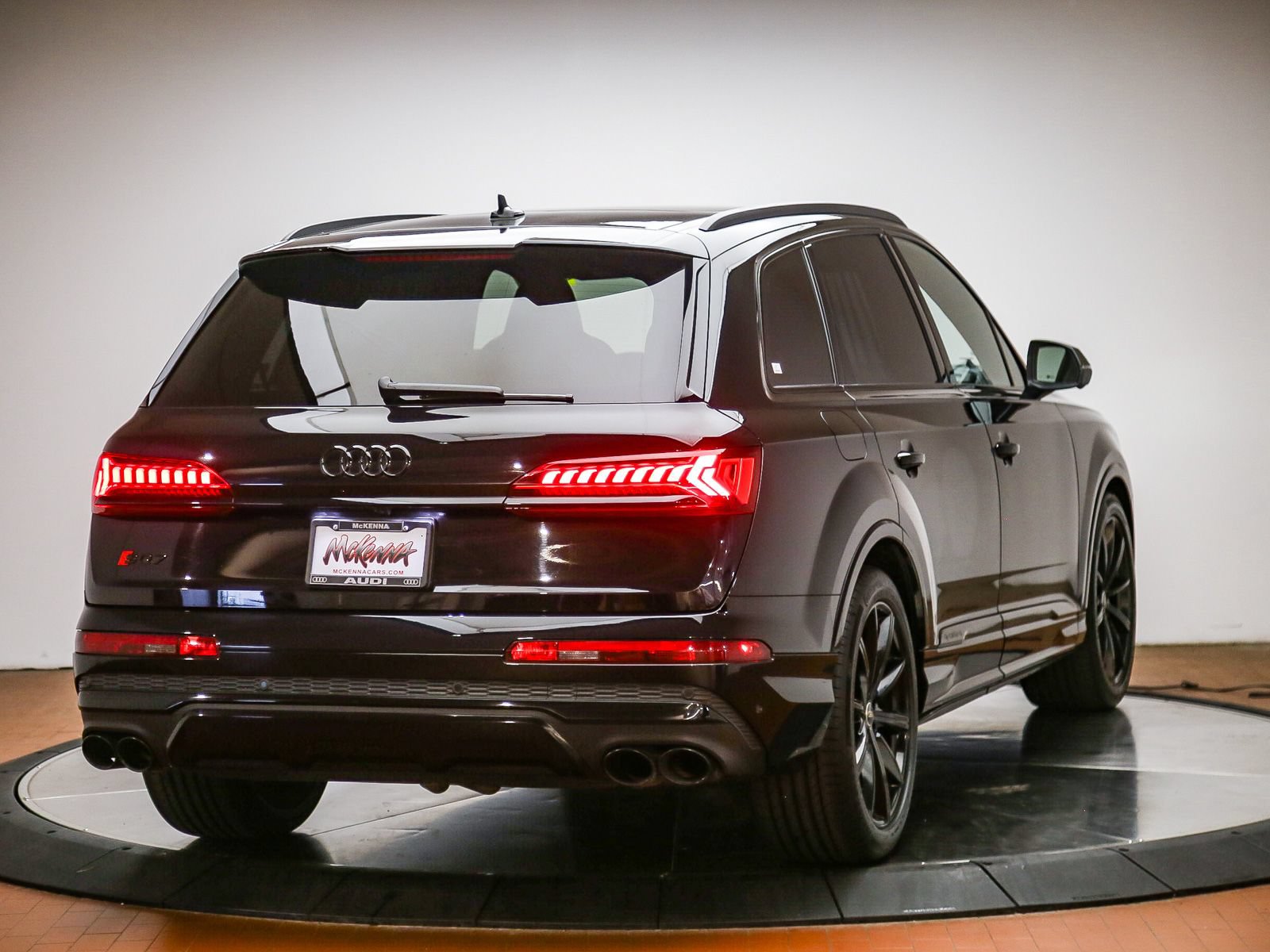 Used 2022 Audi SQ7 Prestige AWD/4WD image 5