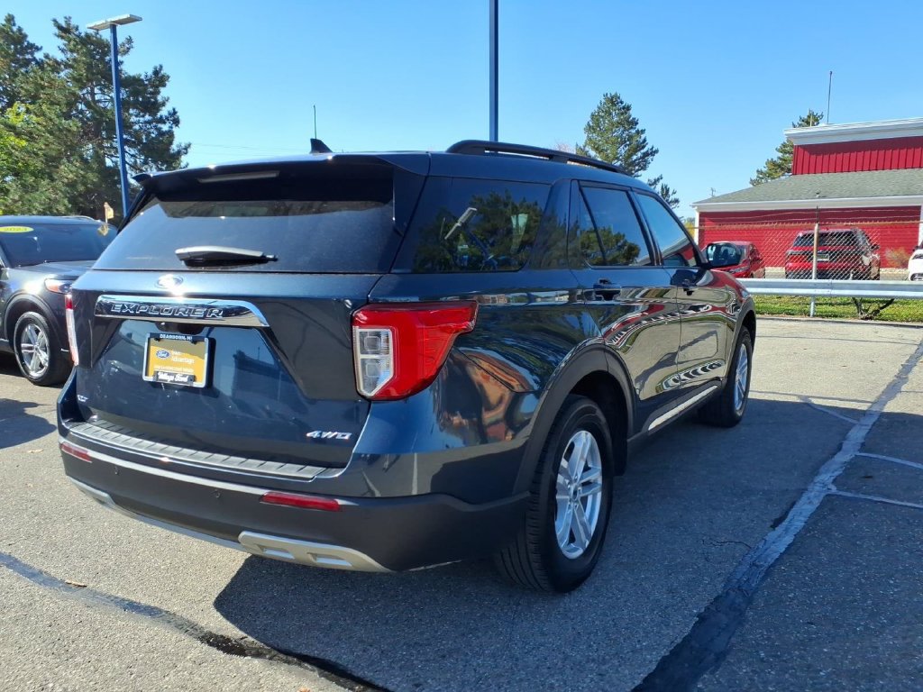 Certified 2023 Ford Explorer XLT w/ Equipment Group 202A AWD/4WD image 6