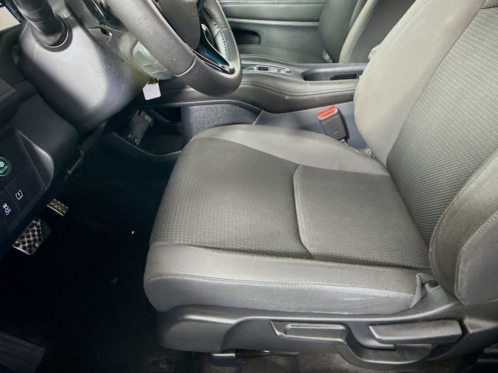 Used 2020 Honda HR-V Sport image 30