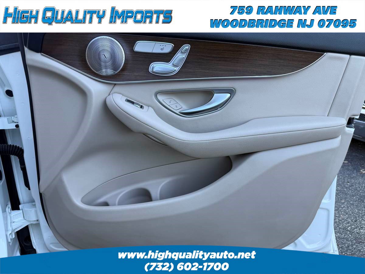 Used 2021 Mercedes-Benz GLC 300 4MATIC w/ Multimedia Package image 57