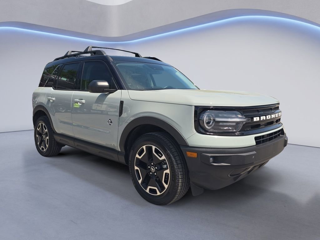 Used 2023 Ford Bronco Sport Outer Banks AWD/4WD image 8