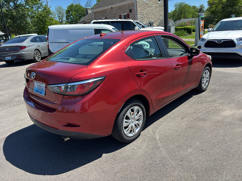 Used 2019 Toyota Yaris L FWD image 4