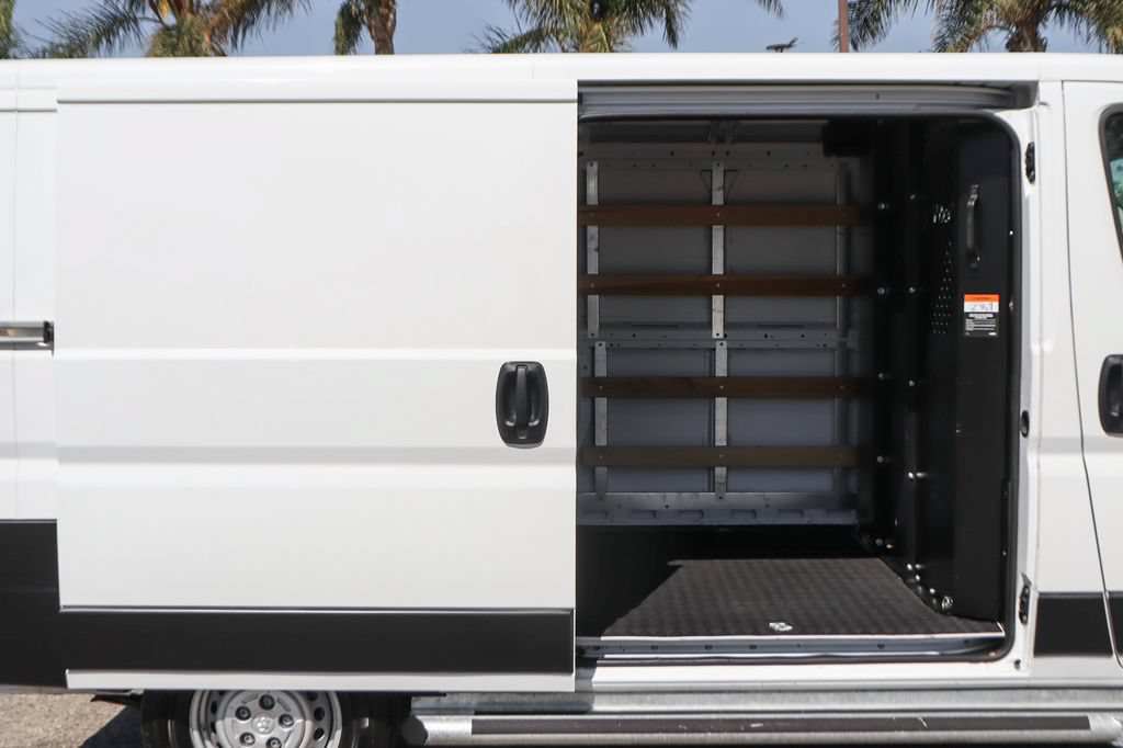 Used 2025 RAM ProMaster 2500 w/ U-Haul Equipment Group FWD image 12