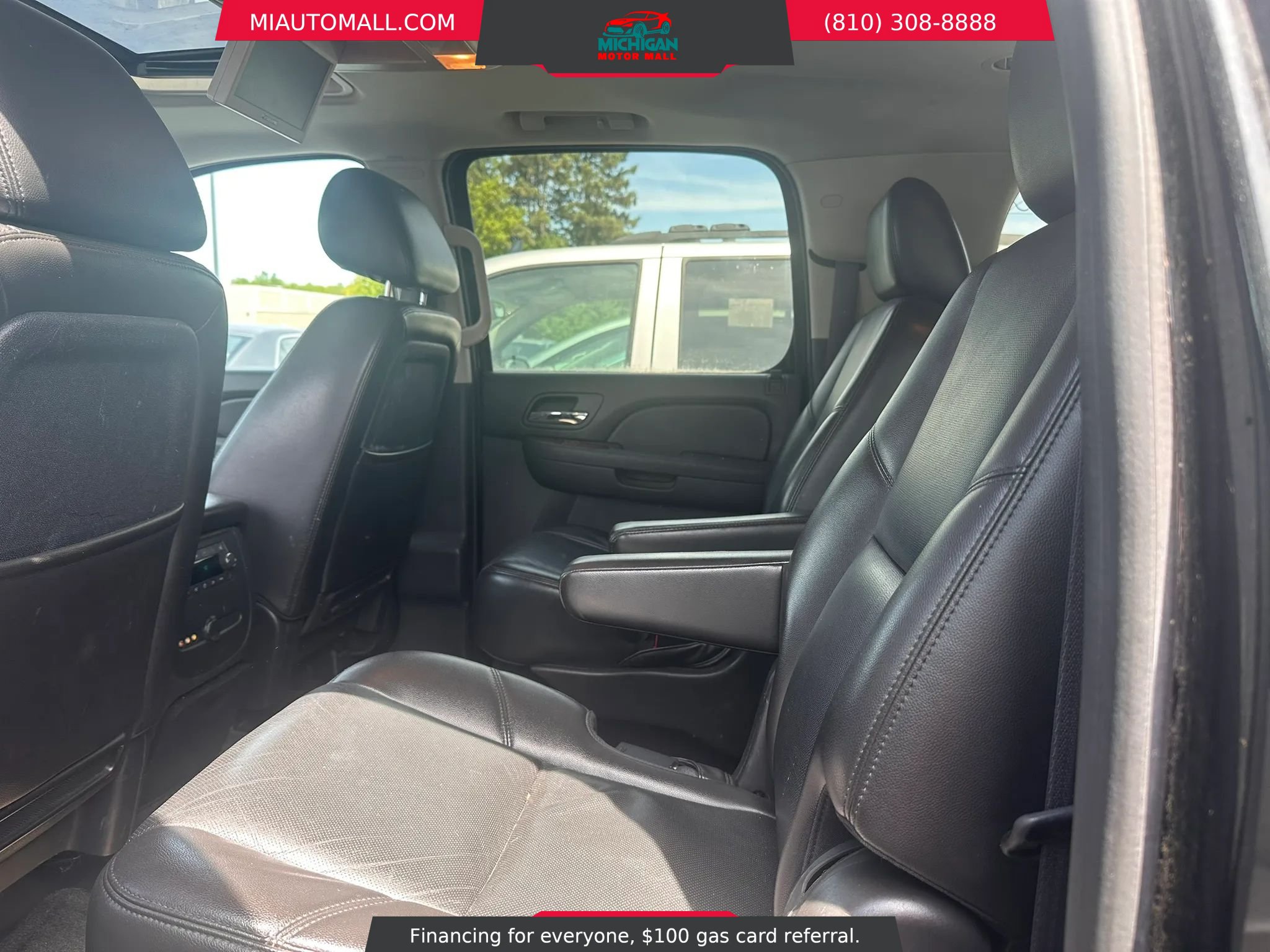 Used 2011 Chevrolet Suburban LTZ AWD/4WD image 21