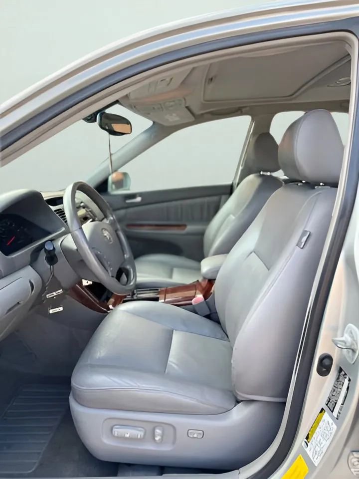 Used 2005 Toyota Camry XLE FWD image 14