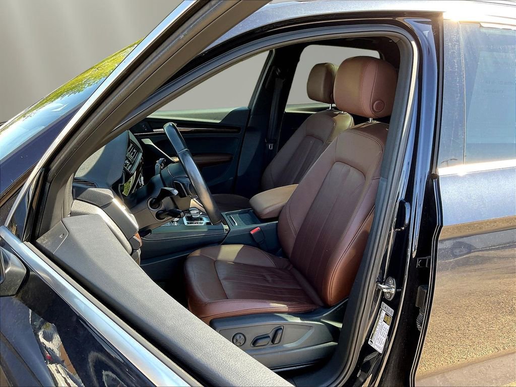 Used 2019 Audi Q5 2.0T Premium Plus w/ Premium Plus Package AWD/4WD image 21