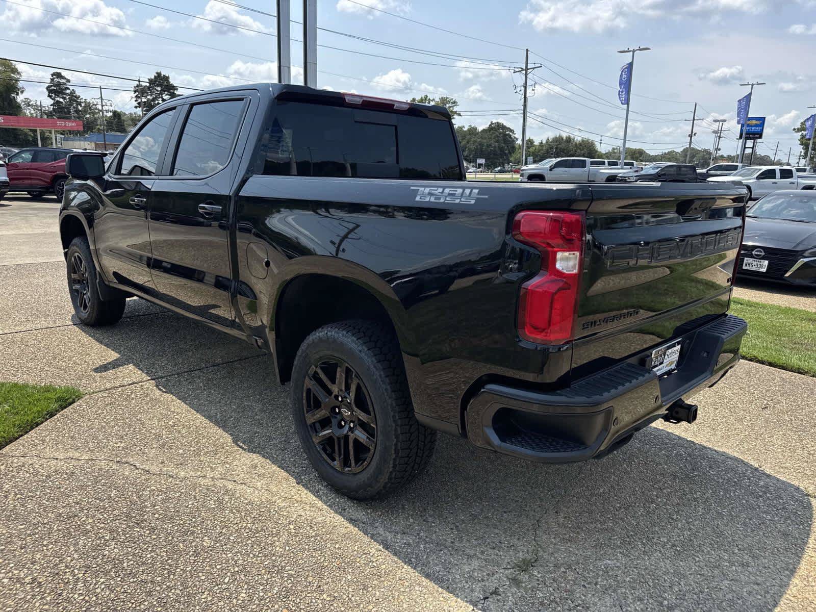 New 2026 Chevrolet Silverado 1500 LT Trail Boss w/ Safety Package AWD/4WD image 4
