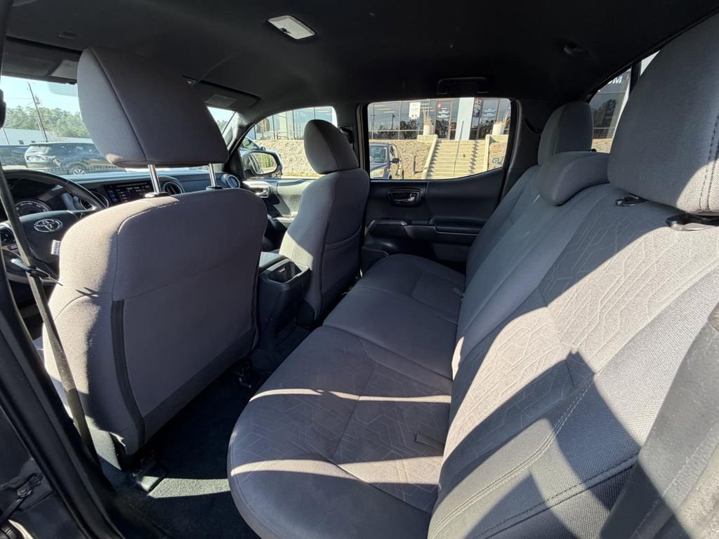 Used 2019 Toyota Tacoma TRD Off-Road w/ Technology Package image 7