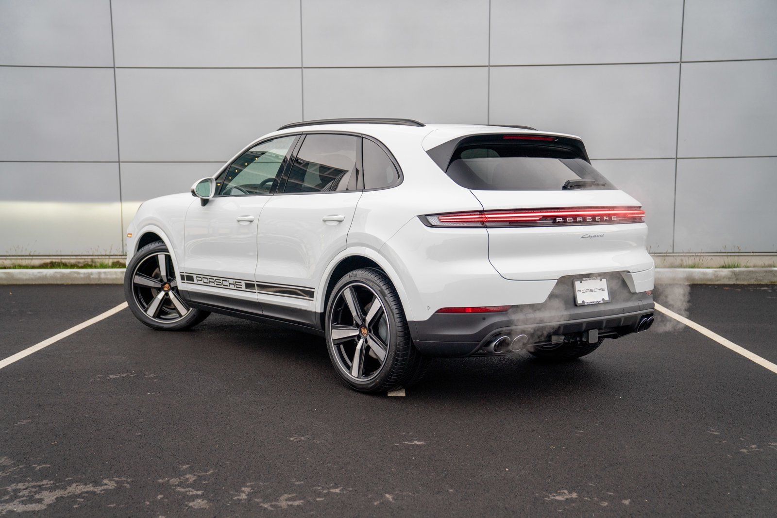 Certified 2026 Porsche Cayenne AWD/4WD image 3