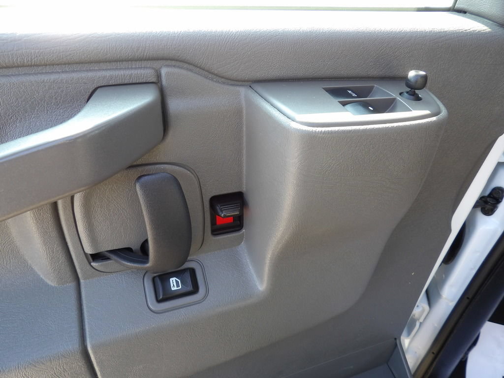 Used 2024 Chevrolet Express 3500 LS RWD image 15