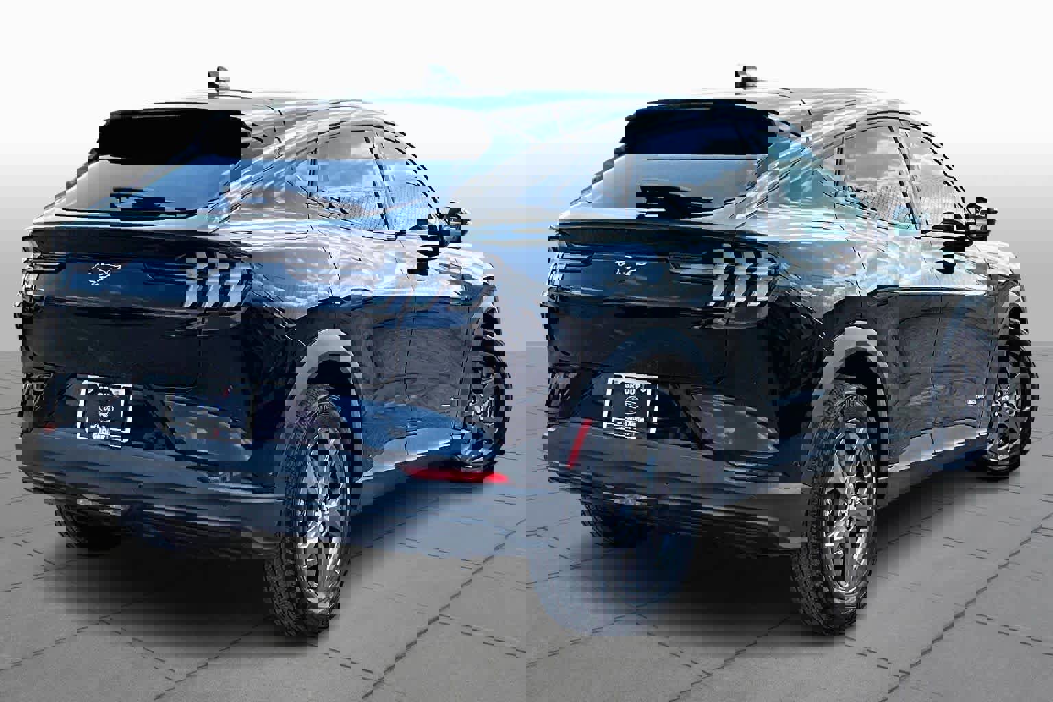 Used 2023 Ford Mustang Mach-E Select image 12