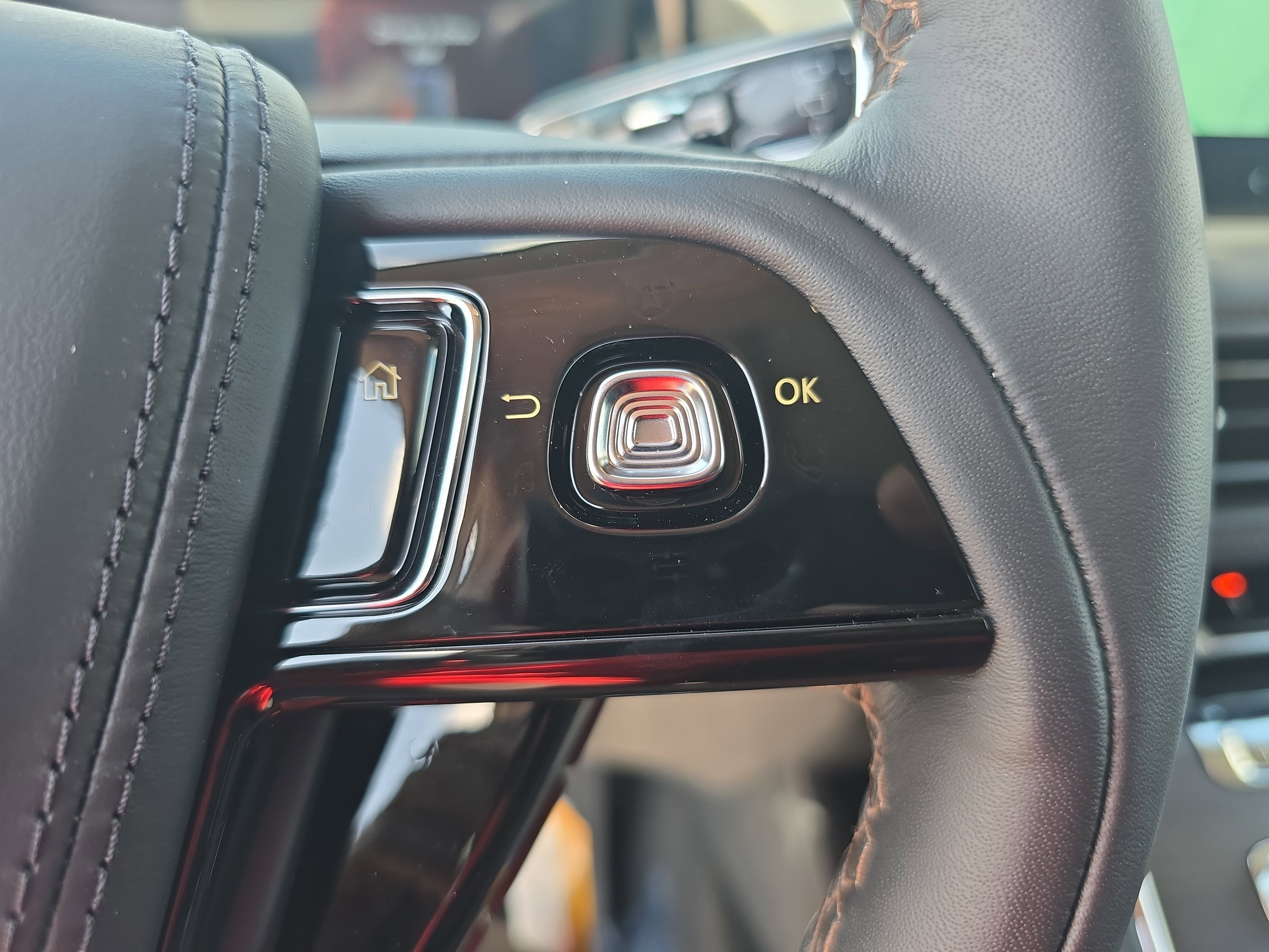 New 2025 Lincoln Aviator Reserve w/ Equipment Group 201A image 17
