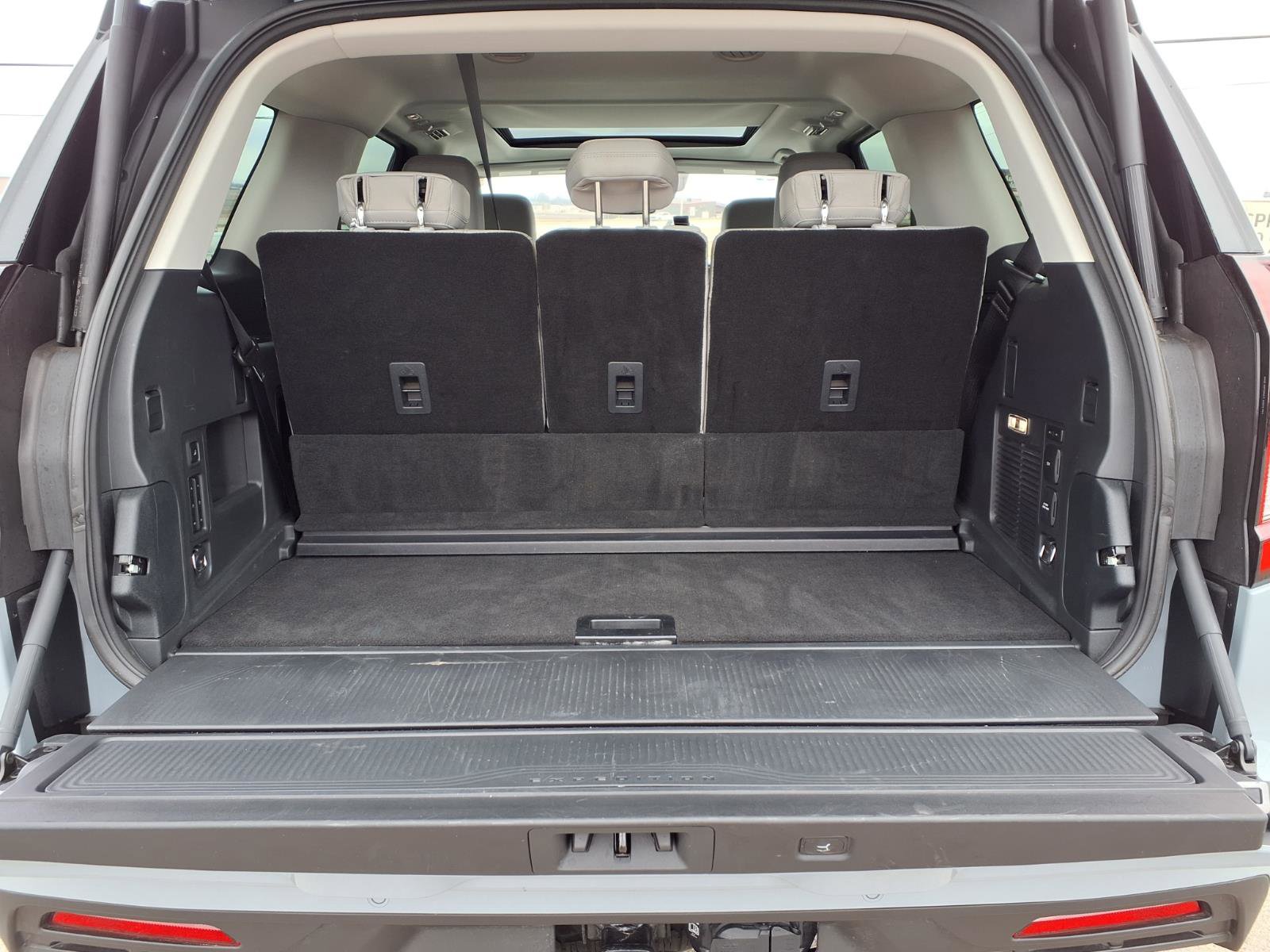 New 2025 Ford Expedition Active image 11