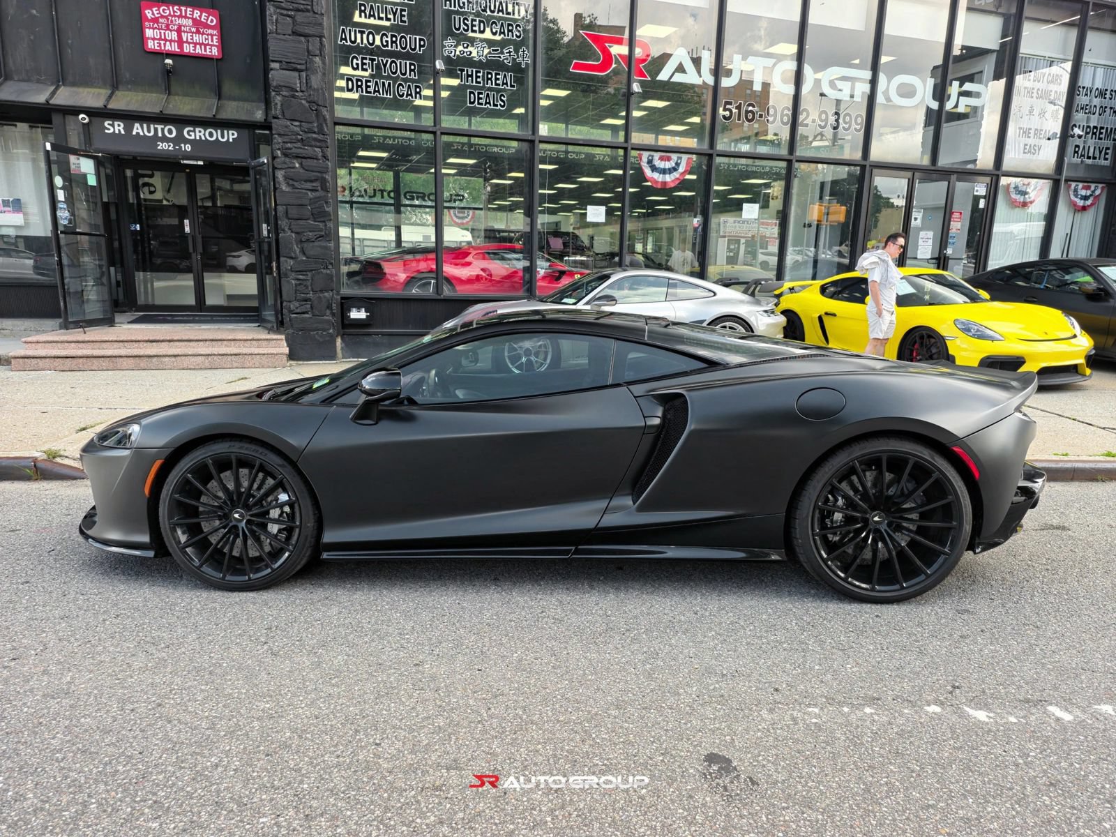 Used 2020 McLaren GT RWD image 6