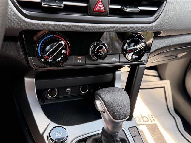 New 2026 Kia Seltos LX FWD image 22