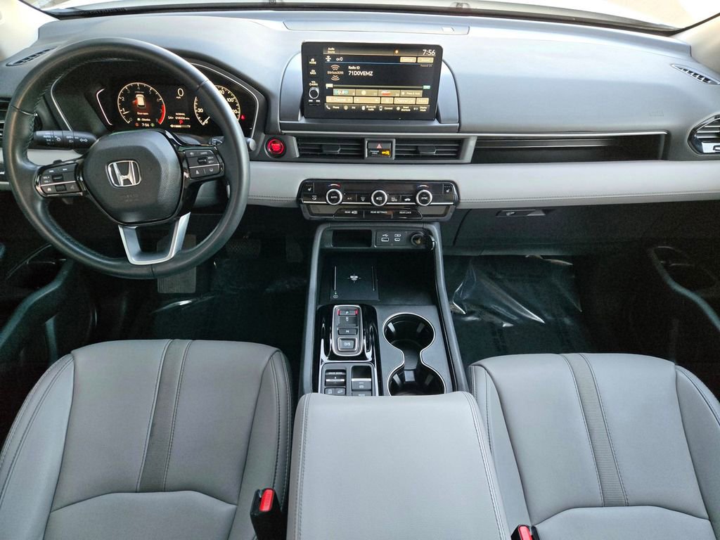 Used 2025 Honda Pilot EX-L image 12