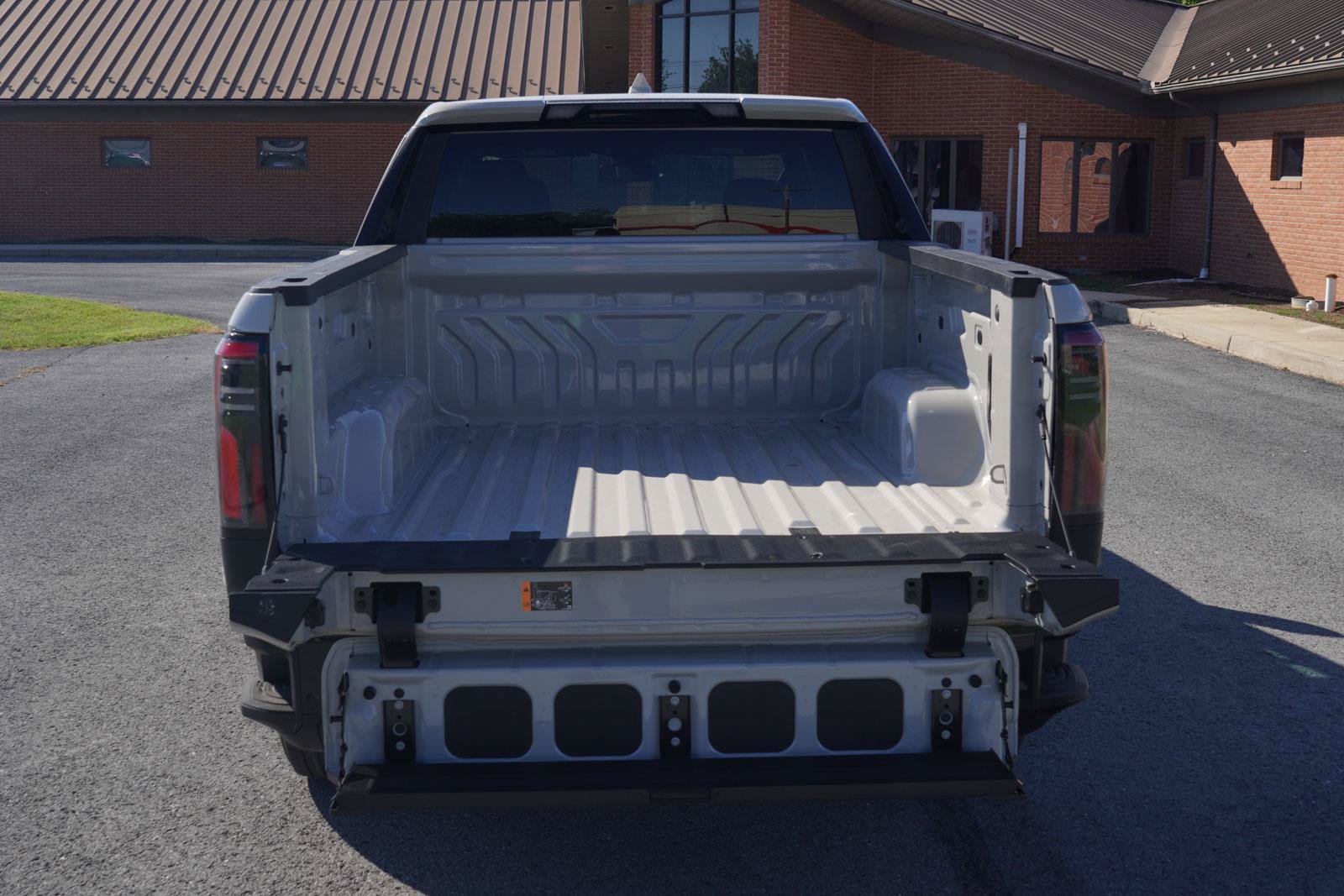 New 2026 GMC Sierra EV Elevation AWD/4WD image 7