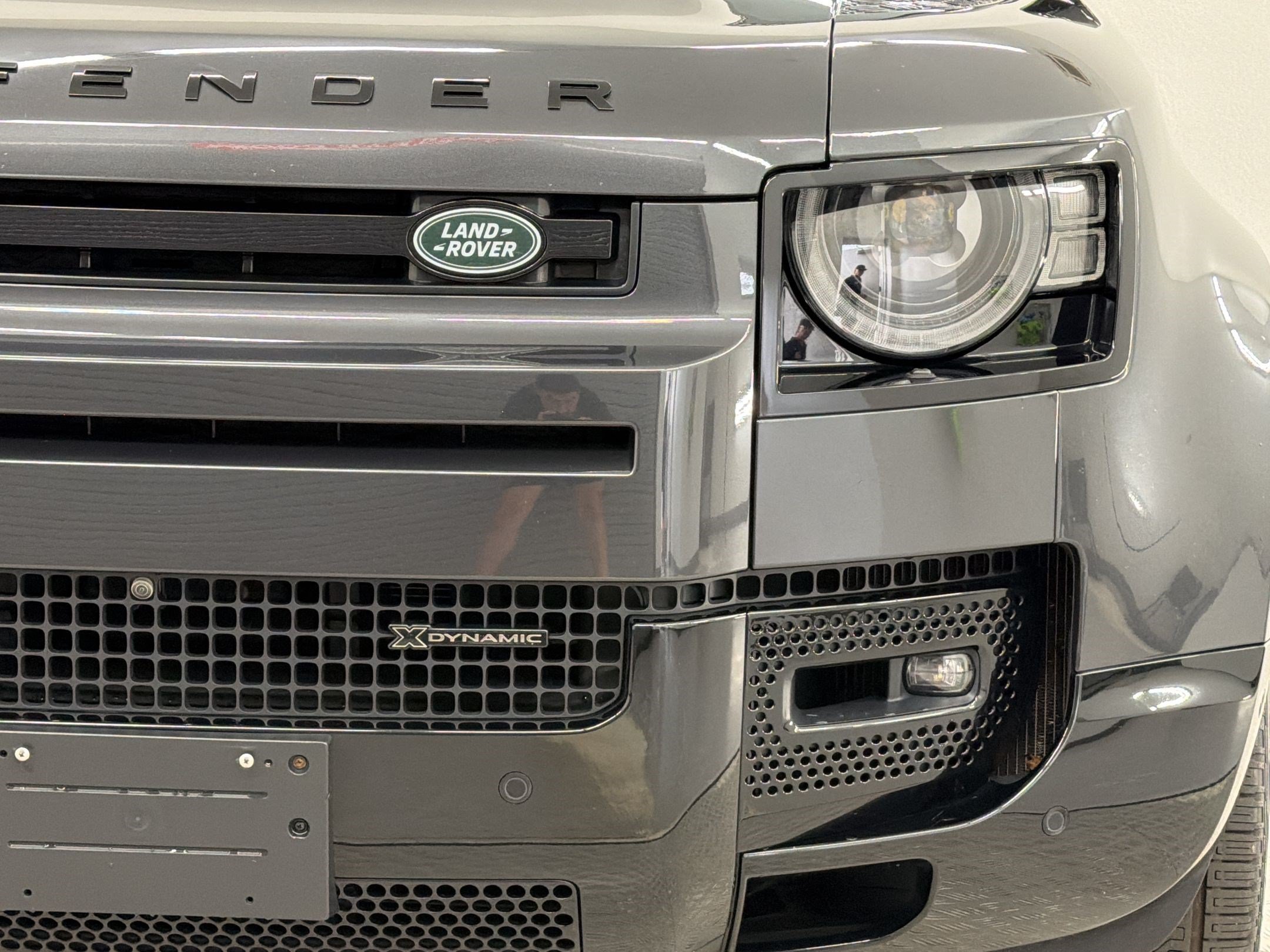 Used 2023 Land Rover Defender 90 X-Dynamic SE AWD/4WD image 11