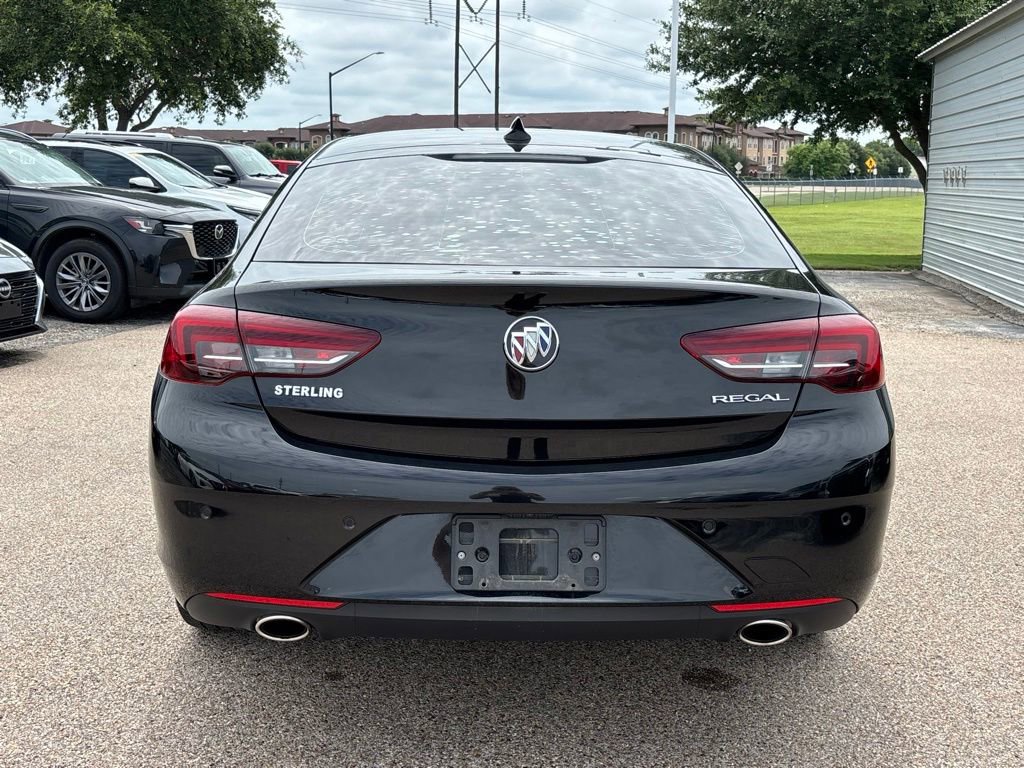 Used 2019 Buick Regal Avenir FWD image 5