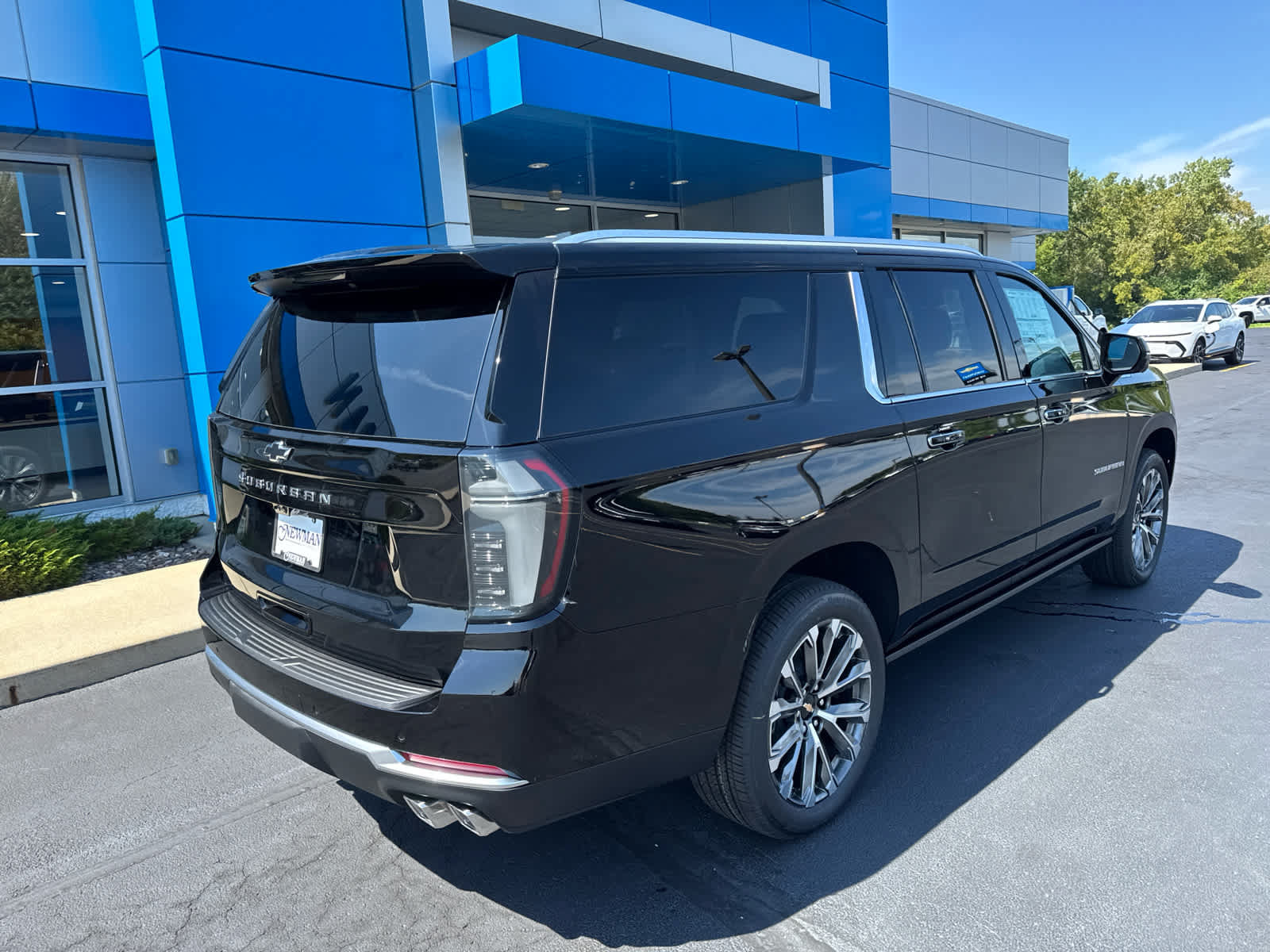 New 2026 Chevrolet Suburban High Country AWD/4WD image 5