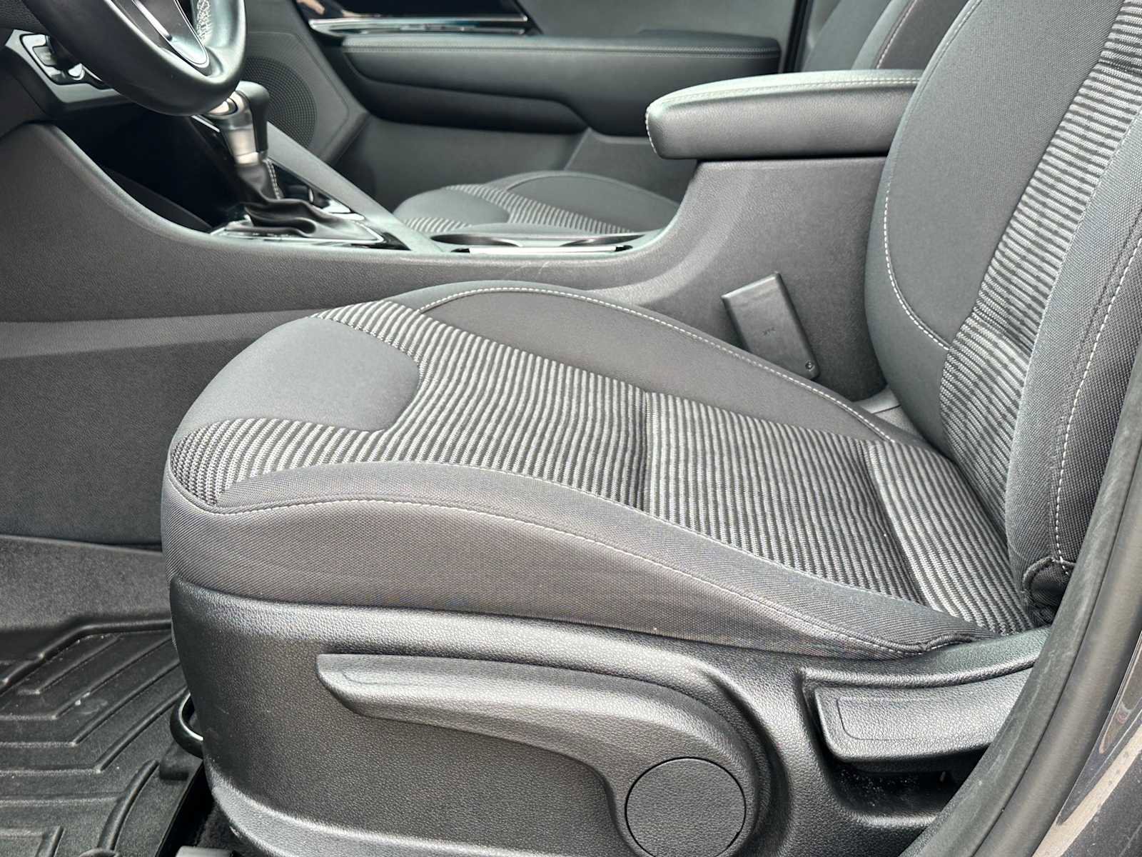 Used 2020 Kia Niro LXS image 18