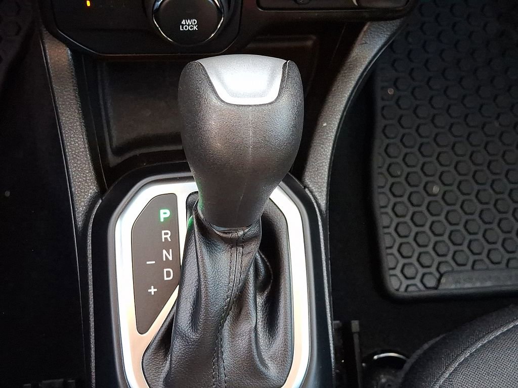 Used 2023 Jeep Renegade Latitude image 17