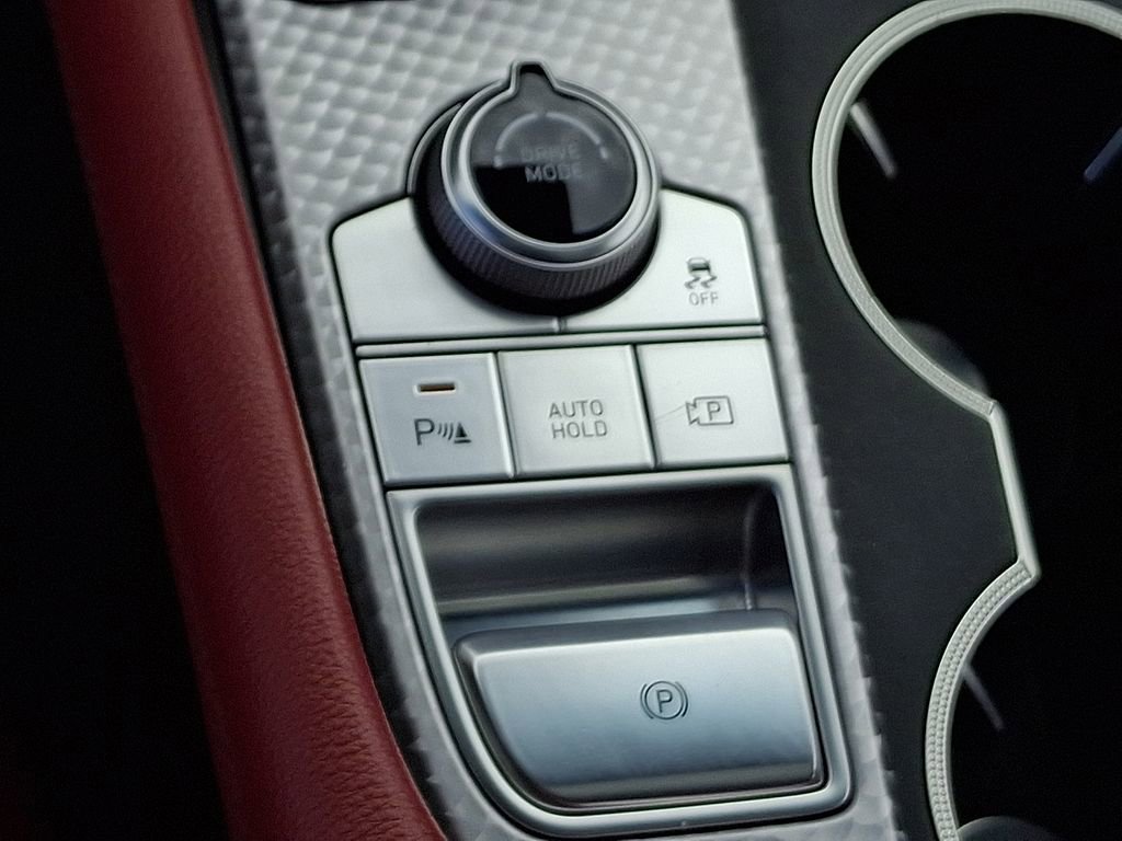 Used 2023 Genesis G70 2.0T w/ Sport Prestige Package image 27