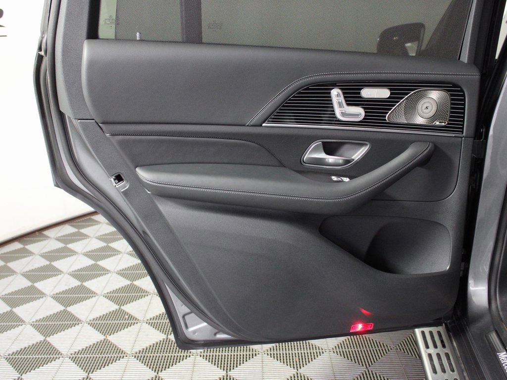 Certified 2025 Mercedes-Benz GLS 580 4MATIC image 28