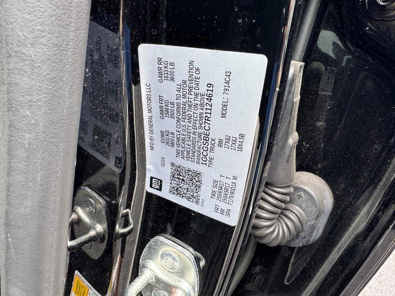 Used 2024 Chevrolet Colorado W/T RWD image 22
