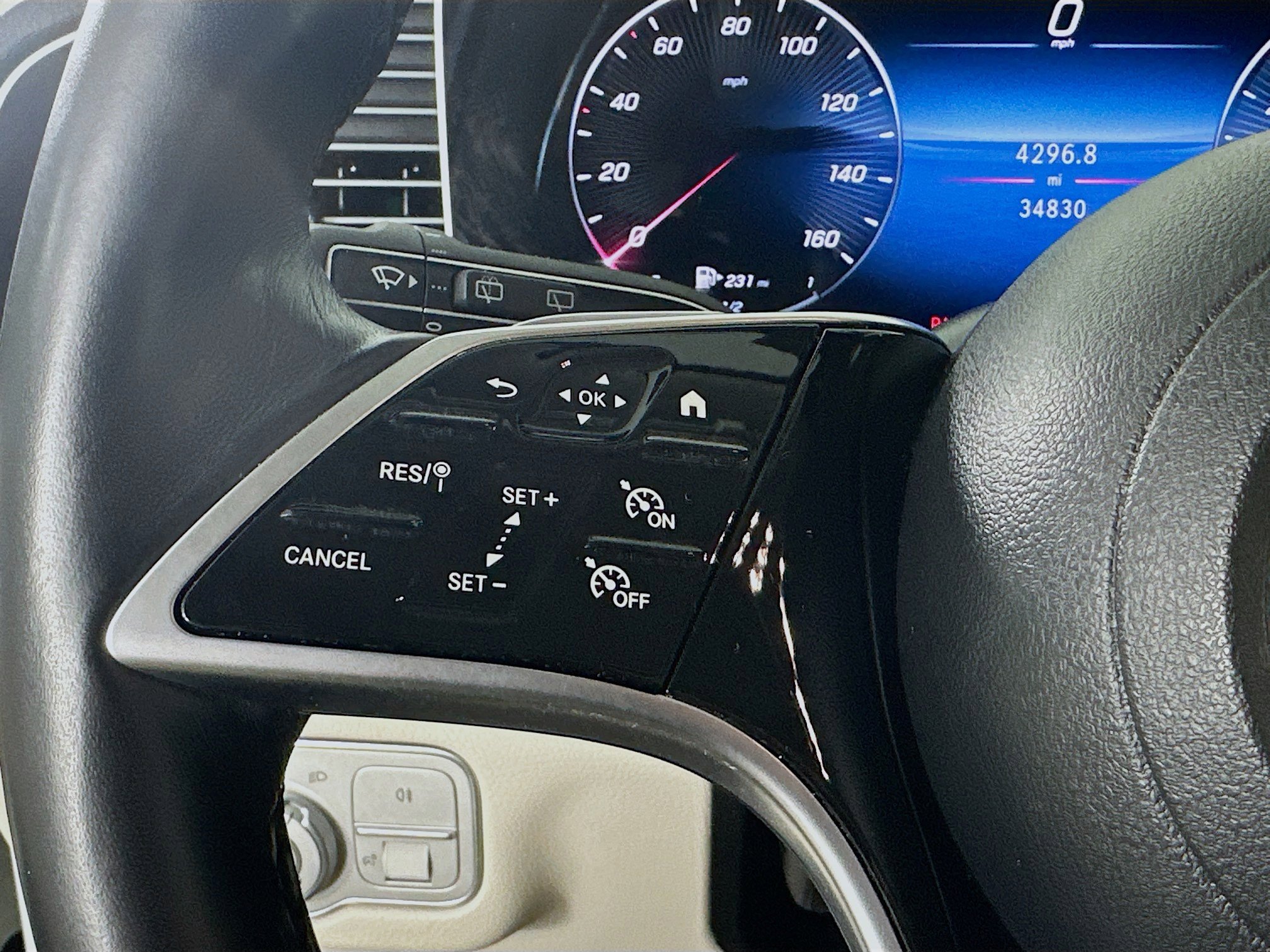 Certified 2024 Mercedes-Benz GLE 450 4MATIC image 12