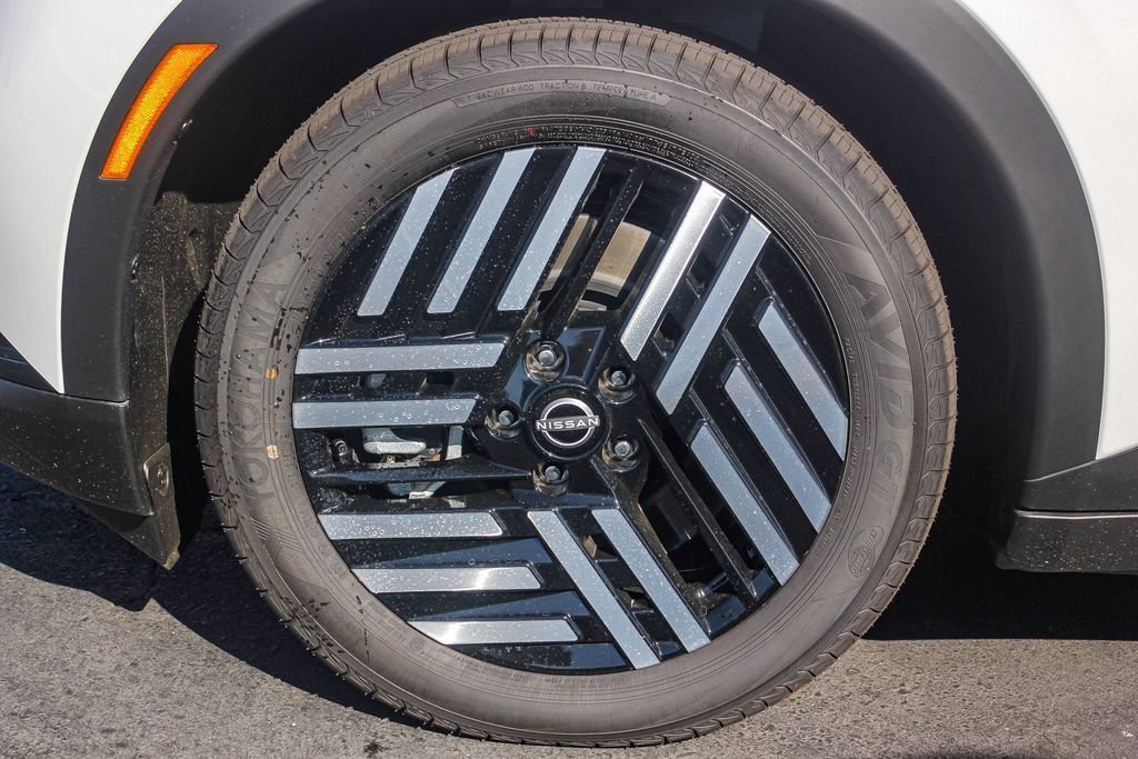 New 2026 Nissan Leaf SV+ w/ Floor Mat Package (SV+) FWD image 11
