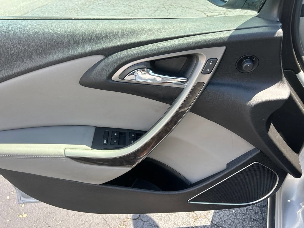 Used 2014 Buick Verano FWD image 13