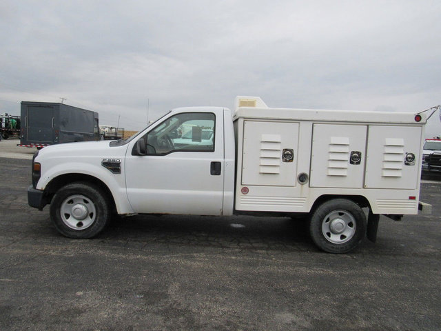Used 2008 Ford F250 2WD Regular Cab Super Duty image 8