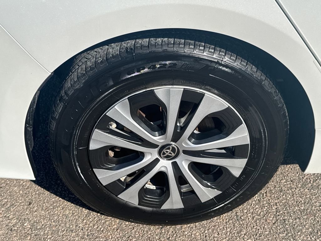 Used 2021 Toyota Prius Prime XLE image 43