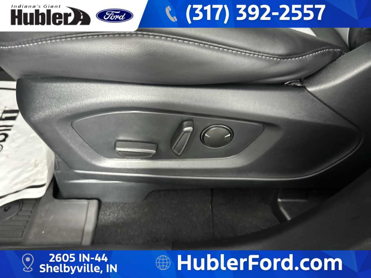 Used 2024 Ford Explorer XLT w/ Equipment Group 202A AWD/4WD image 12