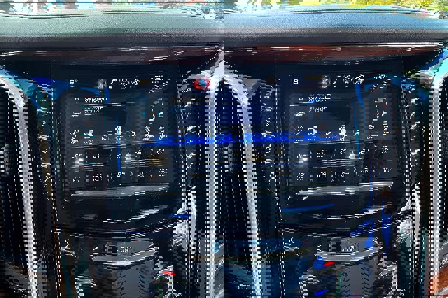 Used 2017 Cadillac Escalade Premium Luxury image 30