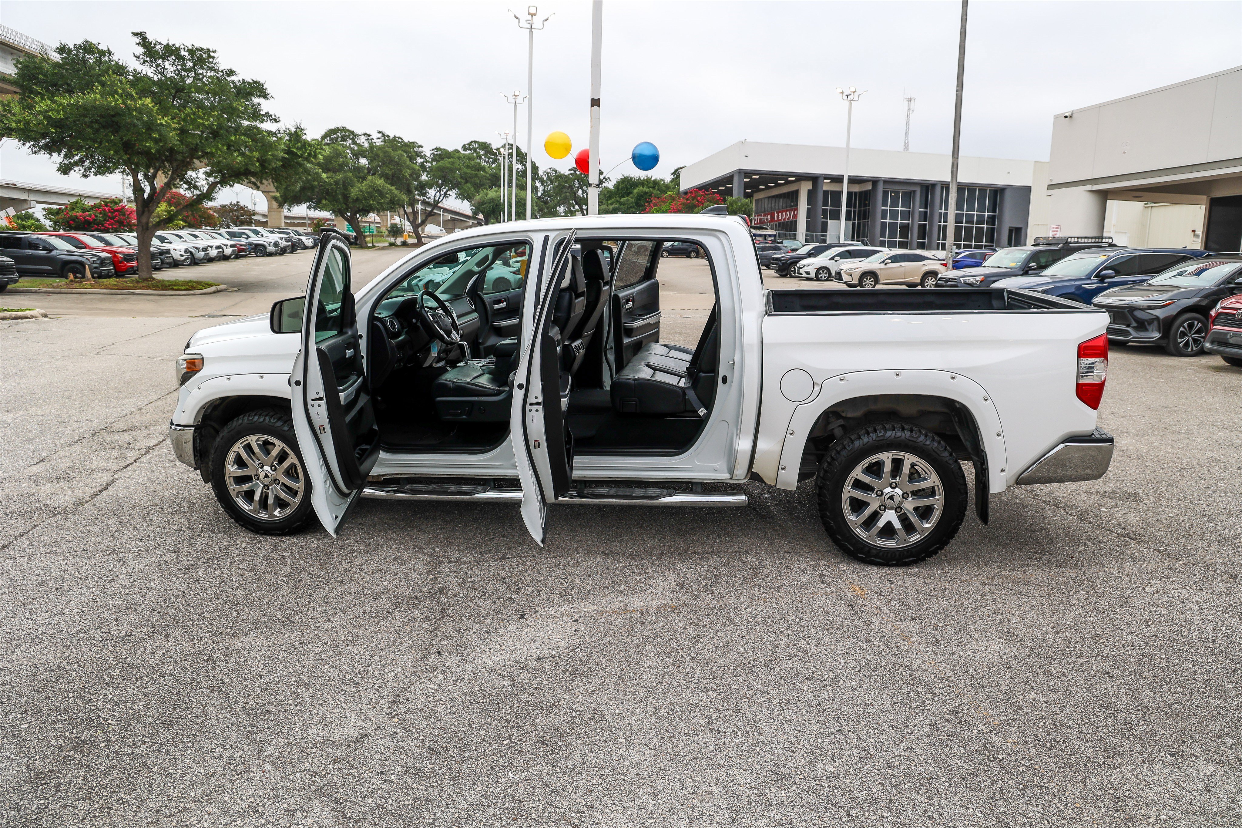 Used 2021 Toyota Tundra SR5 w/ SR5 Leather Package RWD image 11
