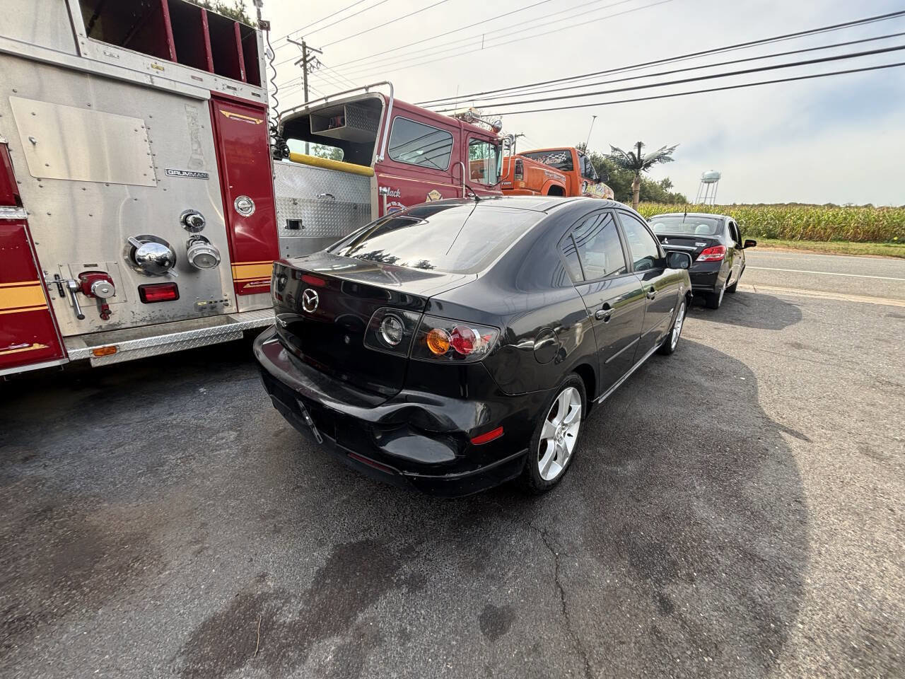 Used 2005 MAZDA MAZDA3 s w/ Moonroof & 6-CD Pkg image 4