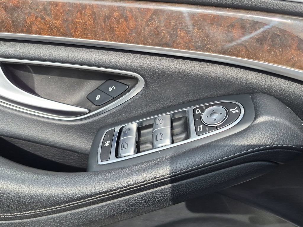 Used 2014 Mercedes-Benz S 550 Sedan image 16